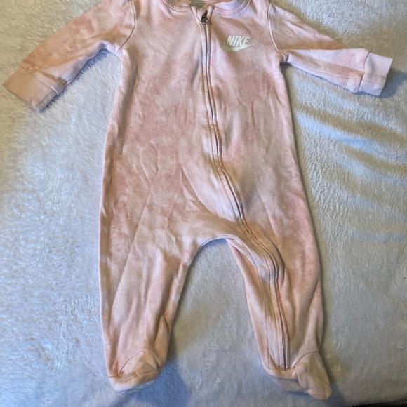Nike Girls 6 month 3 piece bundle footie pajamas - Picture 9 of 12